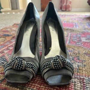 Size 10 silver heels with bead detailing on the front- jay renee